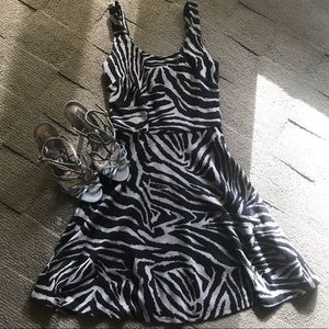 🌸OFFERS!!🌸 Bar lll Zebra Printed Dress